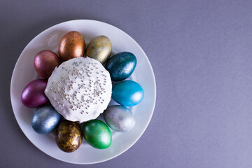 Red Easter eggs on a bright background. Easter background with eggs close up. Place for text.