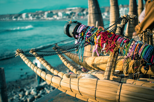 Caballito de totora, Huanchaco.