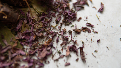useful herbal and flower mixes. smoking herbal mixes, an alternative to tobacco