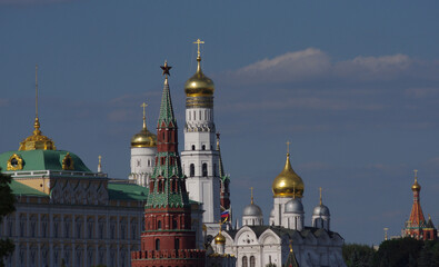 Fototapeta na wymiar View of the Moscow Kremlin on a sunny summer day