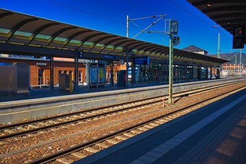 Bahnhof, Gleis, Schiene Saalfeld in Thüringen