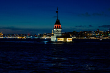 Fototapeta na wymiar Maiden's Tower or Kiz Kulesi in Istanbul at night