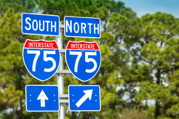 Directional highway sign along US Interstate I-75 in Florida - 493144074