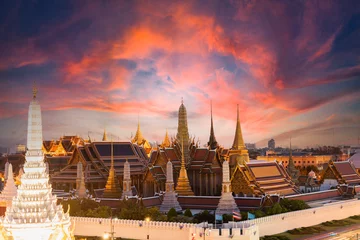 Foto op Canvas Temple of the Emerald Buddha a tourist landmark in Bangkok Thailand. wat phra kaew is a tourist destination and famous landmarks in Thailand. Thai architecture travel attraction. © tonjung