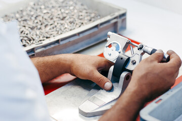 Measurement quality control with digital caliper