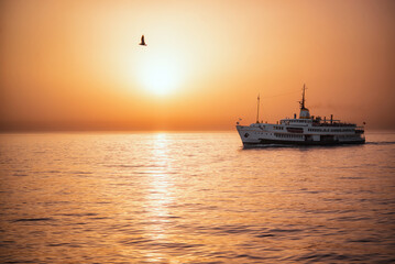 Fototapeta na wymiar Sunset in the sea