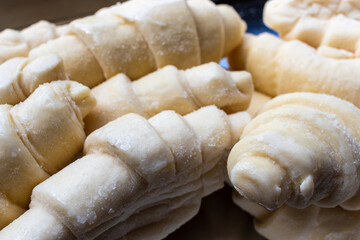 冷凍のクロワッサンパン生地
