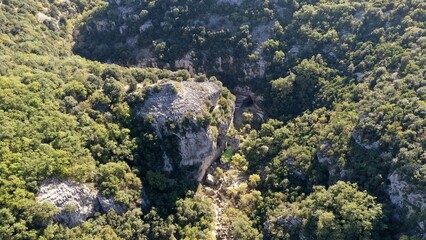 survol de l'arrière pays de Montpellier en Occitanie dans le sud de la France et piémont des Cévennes