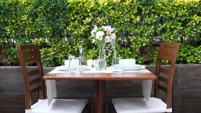 luxury service dining table in the garden