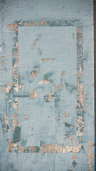 Rastro de cartel cuadrado en pared sucia