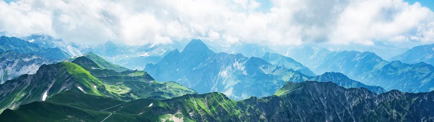 Foto op Plexiglas Hemelsblauw Panoramisch uitzicht vanaf Nebelhorn in Oberstdorf Allgäu Beieren Duitsland - prachtige Alpen met weelderige groene weide en blauwe lucht - bergen landschap achtergrond banner panorama