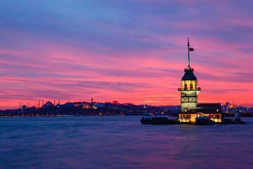 Naklejka premium Sunset Time in the Bosphorus, Uskudar Istanbul Turkey