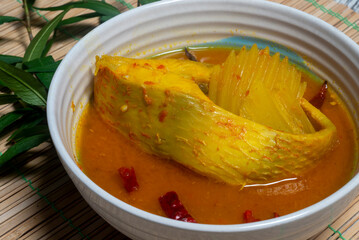 Southern Thai Gaeng Som - Red Tilapia fish soup with papaya