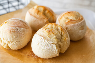 焼きあがったフランスパン