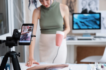 Cellphone shooting video for art blog