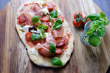 Pinsa with parma ham