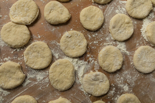 Dough circles 