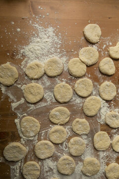 Dough circles 