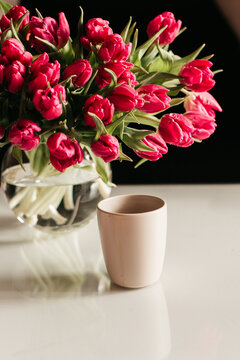 vase with tulips