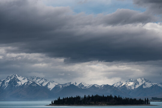 Lake Tekapo at sunrise. New Zeland South Island