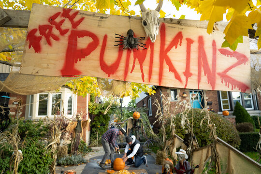 Pumpkin Patch Scary Halloween Jack-O-Lantern Decoration