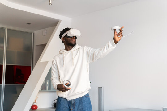 Entertainment Using Virtual Reality Glasses 