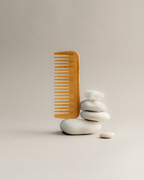 Wooden comb 