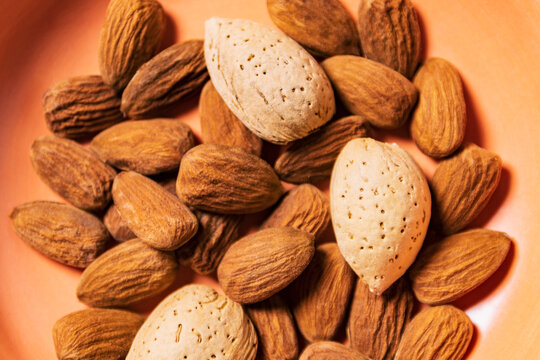 Whole Almonds 