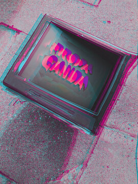 Old TV with the message Propaganda