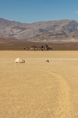Obraz premium Sailing Stone And The Grandstand Reflecting In Heat Haze