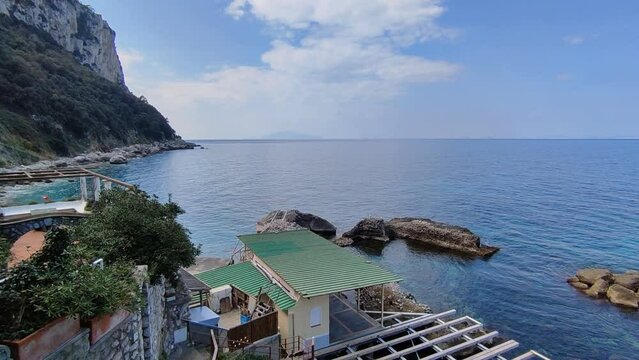 Capri - Panoramica dei Bagni di Tiberio dalla scala di accesso