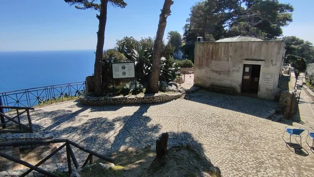 Capri - Panoramica dei ruderi di Villa Jovis