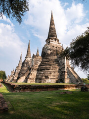 Fototapeta premium Wat Phra Si Sanphet (Temple of the Holy, Splendid Omniscient), ancient old pagoda or stupas in Ayutthaya, Thailand.