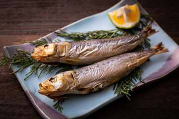 焼いた、いわし丸干し