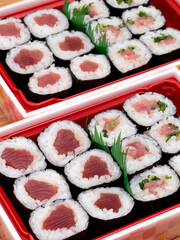 巻き寿司　鉄火巻きとネギトロ巻き