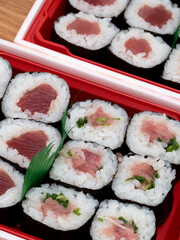 巻き寿司　鉄火巻きとネギトロ巻き