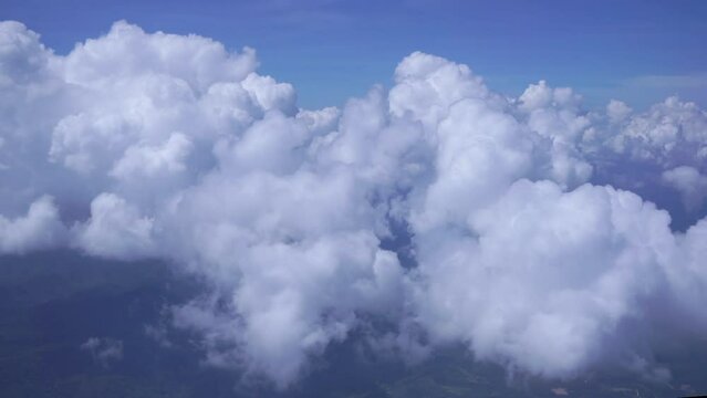 Flying above the clouds (60fps)