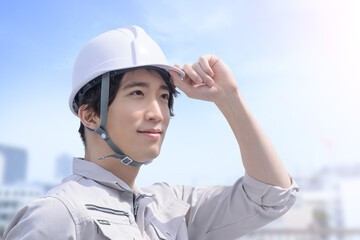 ポスターに使えそうな今日もヘルメットを被ってご安全に！アップ
