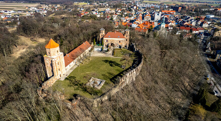 Fototapeta miasto Toszek, stary zamek, gród z IX wieku, panorama z lotu ptaka. Śląsk w Polsce obraz