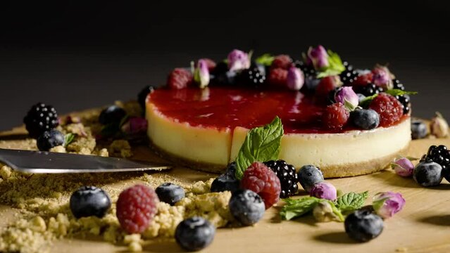 cheese cheesecake cake berry red yellow blueberry strawberry lemon bisque raspberry Piece of tasty New York 