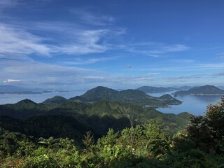 It is a mountain of Omishima overlooking the Seto Inland Sea. lake in the mountains