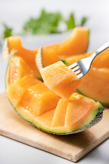 新鮮で美味しい赤肉のメロン