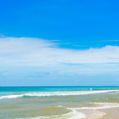 Fototapeta na wymiar Tropical beach, azure ocean and blue sky.