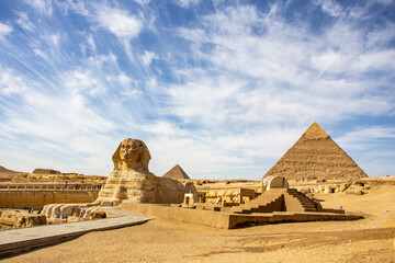 Fototapeta na wymiar Sphinx and Pyramid Khafre, Giza, Cairo, Egypt