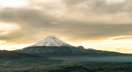 Fototapeta na wymiar Sunrise over Cotopaxi Volcano, Ecuador