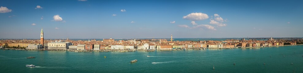 Fototapeta na wymiar View of Venice rom San Giorgio Maggiore 