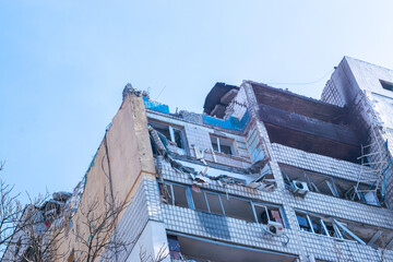 Damaged multi-storey building in Kyiv, the consequences of Russian missile attacks in the capital...