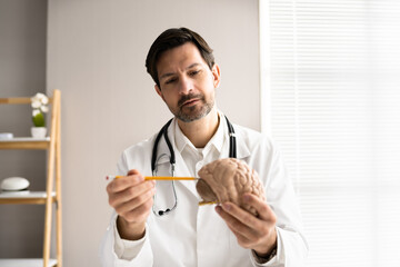 Brain Surgeon Or Neurologist Doctor Explaining - obrazy, fototapety, plakaty