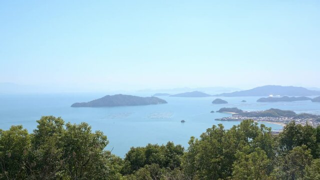 春の穏やかな瀬戸内海の海