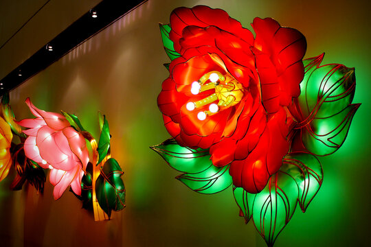 Red Flower Lantern